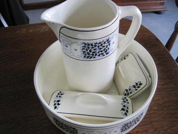 wasset : oud, met gebreken (stukjes af en barsten in), Antiek en Kunst, Ophalen