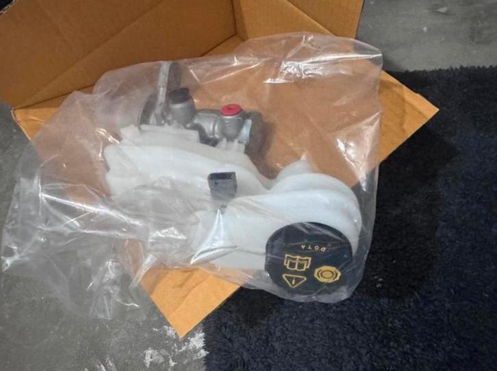 Maître-cylindre de frein Ford Ranger 2017 3.2 TDCi, Autos : Pièces & Accessoires, Freins & Transmission, Ford, Neuf, Enlèvement