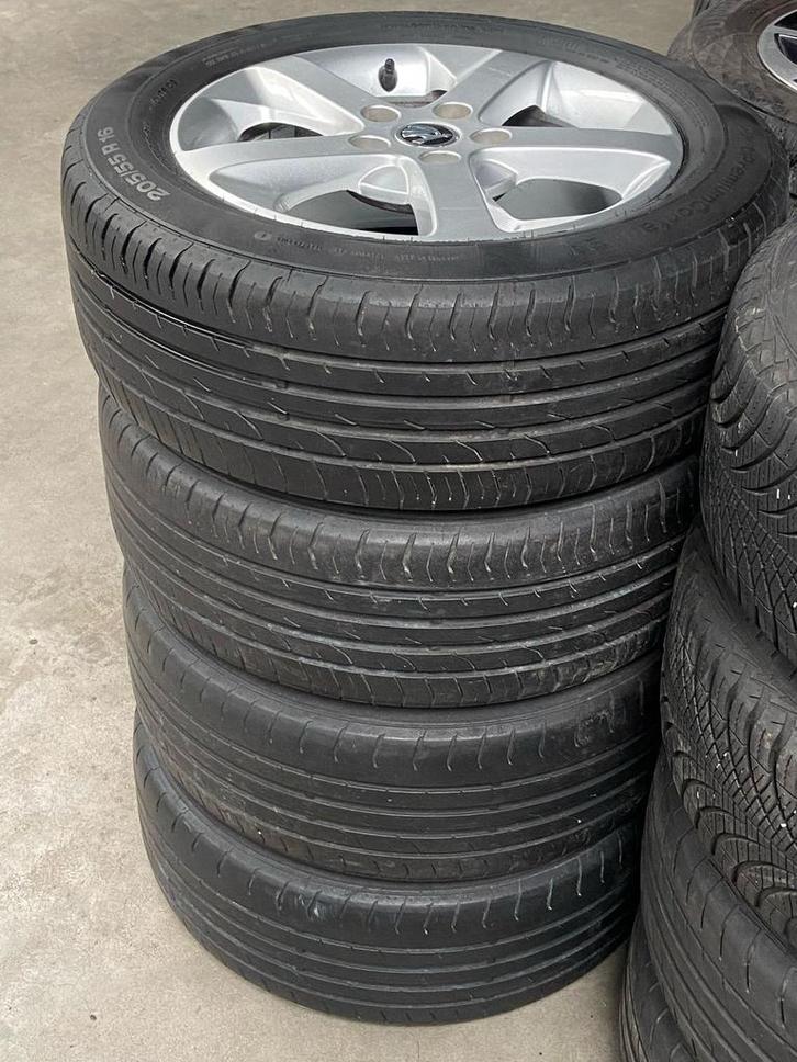 Originele Skoda Octavia Velgen met Zomerbanden 5x112, Auto-onderdelen, Banden en Velgen, Band(en), Zomerbanden, Ophalen