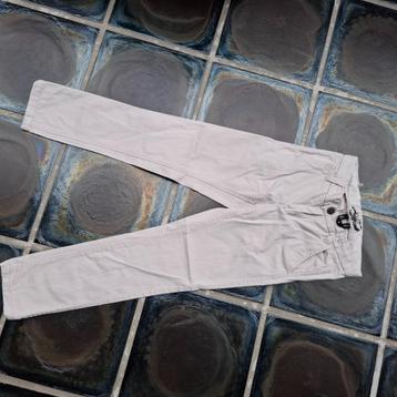 broek 128 beschikbaar voor biedingen