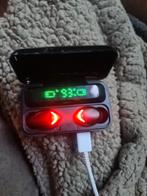 Bluetooth oortjes met oplader, Fietsen en Brommers, Fietsaccessoires | Fietsverlichting, Ophalen of Verzenden