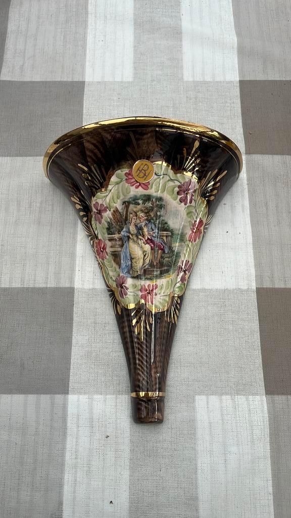 Wandvaas Bequet, Antiek en Kunst, Antiek | Vazen, Ophalen of Verzenden