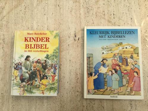 2 Kinderbijbels met kleurplaten, Livres, Religion & Théologie, Enlèvement ou Envoi