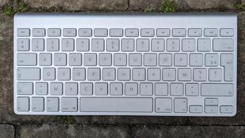 Apple Magic Keyboard A1314 Azerty beschikbaar voor biedingen