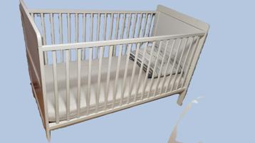 Babybed beschikbaar voor biedingen
