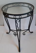 Ronde salontafel van smeedijzer en glas met 3 poten H 45 cm, Antiek en Kunst, Ophalen