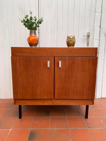 Meuble teck vintage beschikbaar voor biedingen