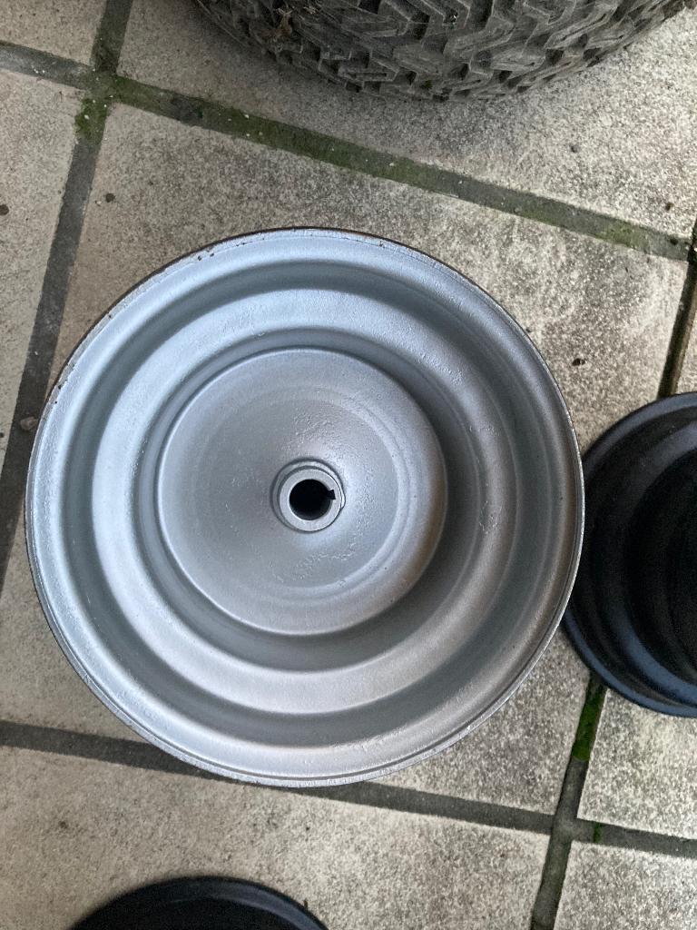 Banden en velgen, Ophalen