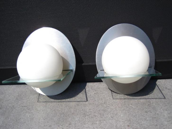 Set van 2 wandlampen inox met glas en melkglazen bol, Huis en Inrichting, Lampen | Wandlampen, Gebruikt, Glas, Ophalen of Verzenden