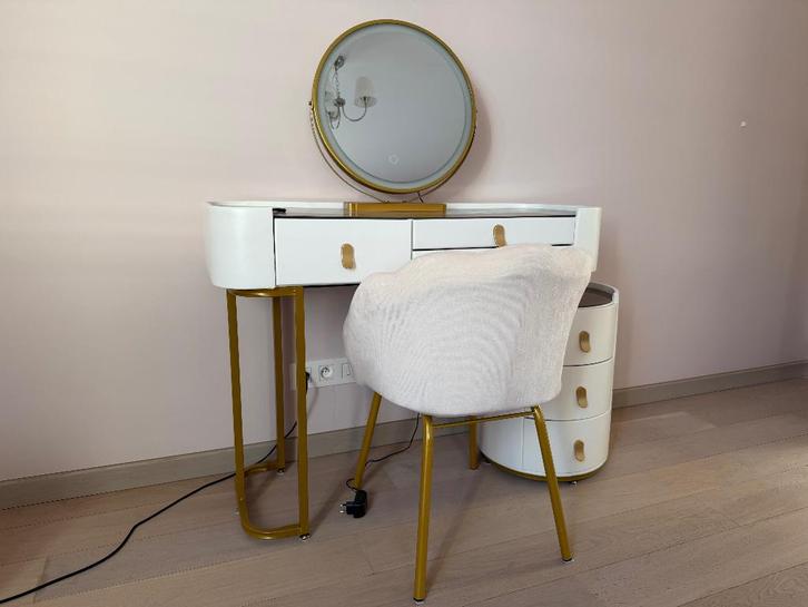 Coiffeuse neuve et complète avec chaise et miroir, Maison & Meubles, Tables | Coiffeuses, Neuf, Moins de 100 cm, 100 à 150 cm