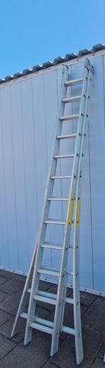Ladder 2x12 treden +-6m, Doe-het-zelf en Bouw, Ladders en Trappen, Ophalen, Zo goed als nieuw, Ladder