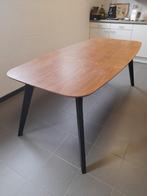 Tafel, Enlèvement, Ovale