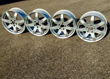 4 très belles jantes 17" originales Mercedes beschikbaar voor biedingen