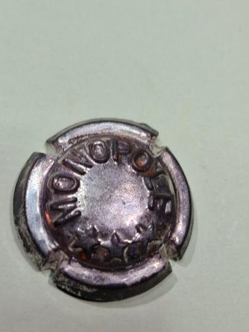 Champagne capsules.  beschikbaar voor biedingen