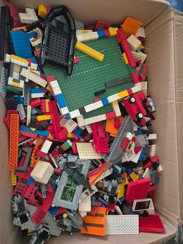 Grote doos oude lego vintage beschikbaar voor biedingen