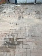 Gratis - zelf uit te breken! Klinkers ! +- 100m2, Tuin en Terras, Ophalen, Zo goed als nieuw, Klinkers
