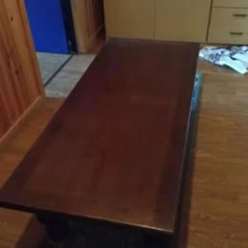 eiken salontafel beschikbaar voor biedingen