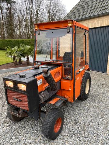 Minitractor holder met cabine (kubota), Zakelijke goederen, Ophalen