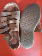 Super oude dr Martens, Kleding | Dames, Schoenen, Bruin, Dr. Martens, Gedragen, Sandalen of Muiltjes