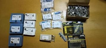 Doe-het-zelf kit, decoratieve spijkers en meer beschikbaar voor biedingen