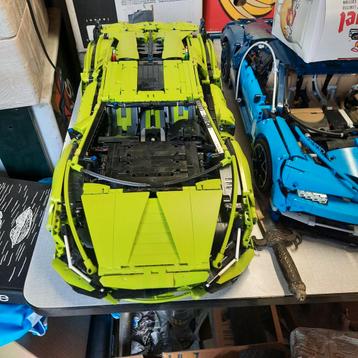 Lego auto's + boekjes , Lamborghini + Bugatti . beschikbaar voor biedingen