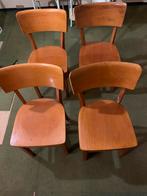 4 houten stoelen, Ophalen