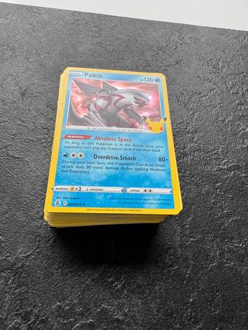 100 unieke pokemonkaarten incl. 1 holografische kaart beschikbaar voor biedingen