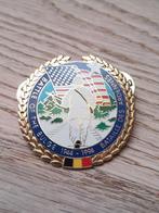 insigne bataille des Ardennes 1944 - 1994 50 ans, Collections, Emblème ou Badge, Armée de terre, Enlèvement ou Envoi
