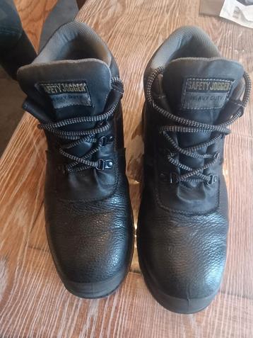Bottines de sécurité  beschikbaar voor biedingen