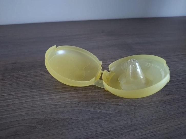 Tepelhoedjes inclusief opbergdoosje maat M, Enfants & Bébés, Aliments pour bébé & Accessoires, Neuf, Tire-lait, Enlèvement ou Envoi