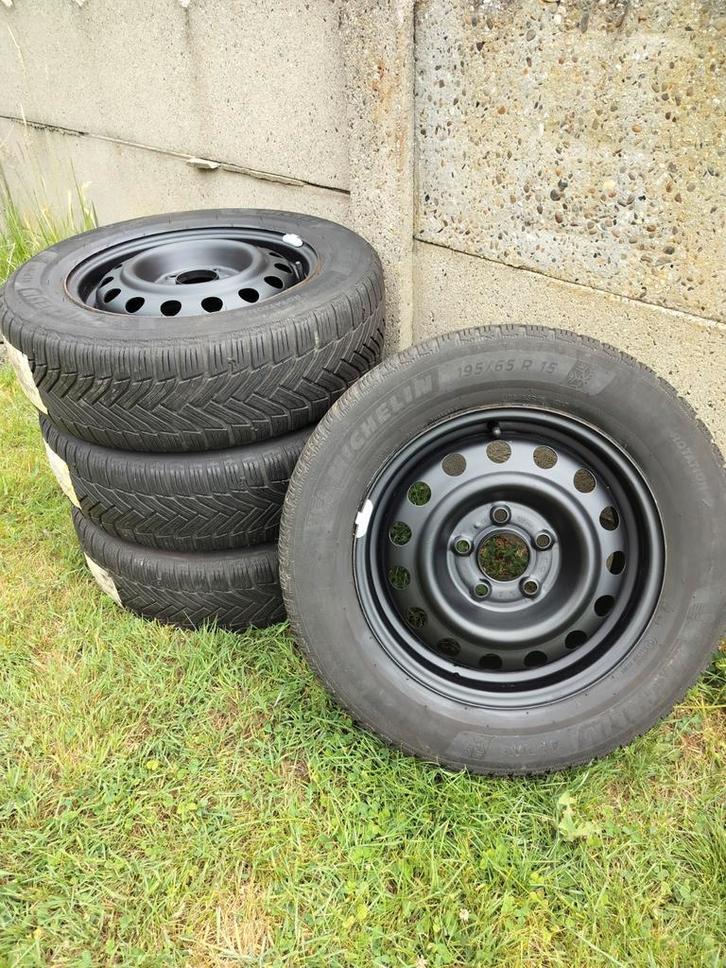 195/65R15 Michelin Alpin 6 winterbanden op stalen velg, Auto-onderdelen, Banden en Velgen, Velg(en), Winterbanden, Ophalen