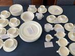 Royal Boch stackable servies / zgan, Huis en Inrichting, Ophalen, Zo goed als nieuw, Effen, Compleet servies