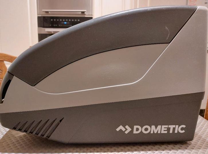 Glacière électrique DOMITEC, Autos : Divers, Autos divers Autre, Enlèvement