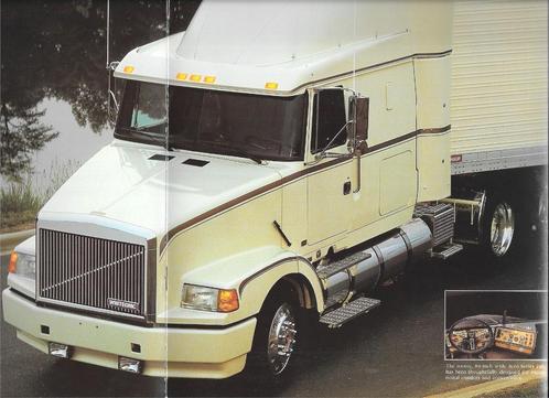 WHITEGMC/VOLVO trucks, Boeken, Auto's | Folders en Tijdschriften, Zo goed als nieuw, Volvo, Ophalen of Verzenden