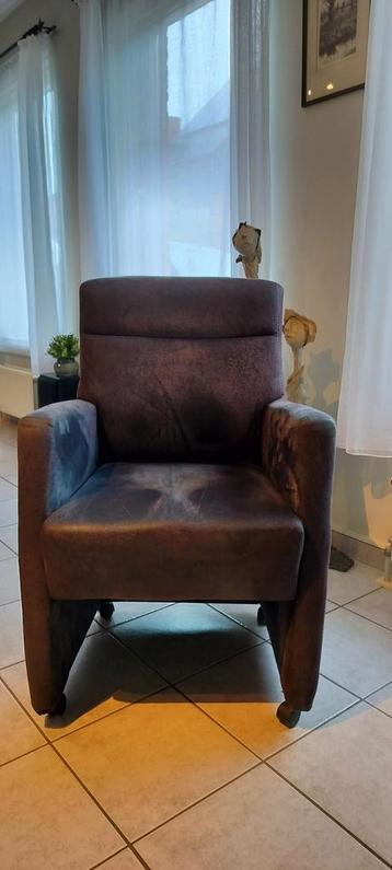 Donkergrijze zachte stoelen op wieltjes, 3 stuks, 50€/stuk