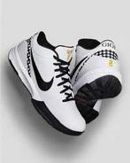 Nike Kobe 4 Protro Mambacita maat EU45/US11, Ophalen of Verzenden, Nieuw