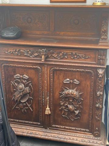 Armoire et table anciennes, Antiquités & Art, Enlèvement