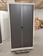 Professionele metalen kast in perfecte staat Pr Sigarette, Huis en Inrichting, Woonaccessoires | Etagères, Ophalen of Verzenden