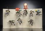 Attaque des titans collection complete magazines +figures co, Ophalen, Zo goed als nieuw, Overige typen