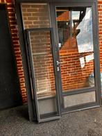 Deur met raam en vliegnet, Doe-het-zelf en Bouw, Raamkozijnen en Schuifdeuren, Ophalen, Zo goed als nieuw, Aluminium