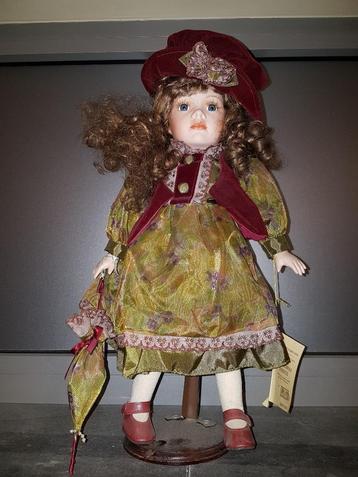 Porseleinen Pop beschikbaar voor biedingen