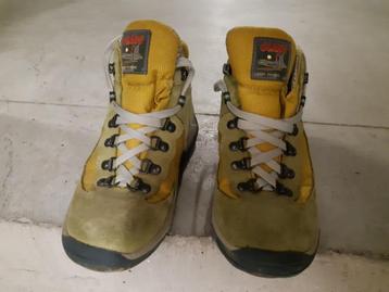 Bottes enfant OLANG taille 36 beschikbaar voor biedingen