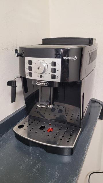 Delonghi Magnifica S volautomatische espressomachine beschikbaar voor biedingen