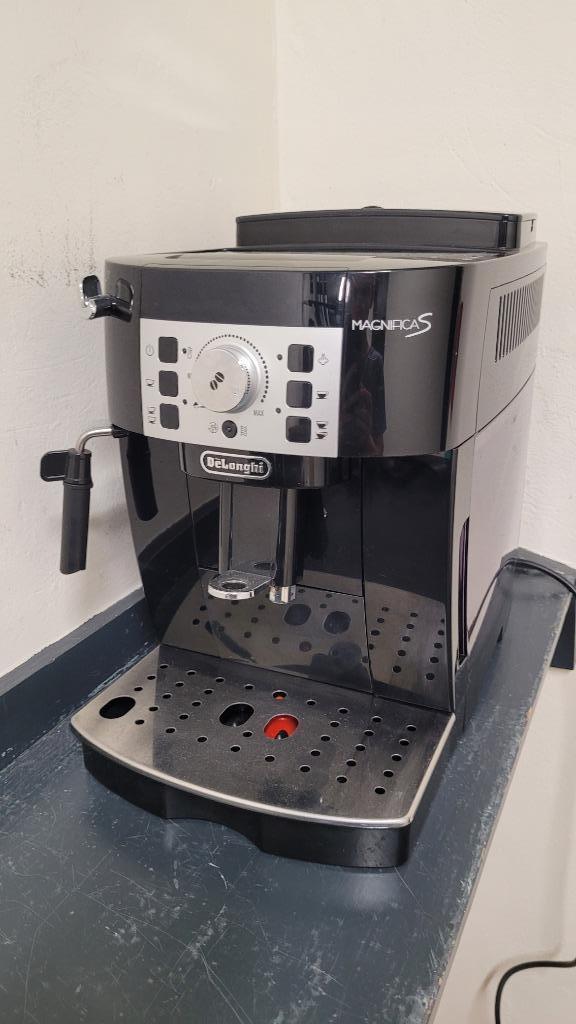 Delonghi Magnifica S volautomatische espressomachine, Elektronische apparatuur, Koffiezetapparaten, Ophalen