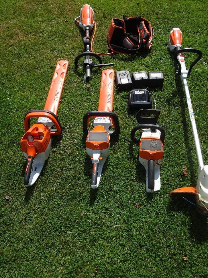Stihl-machines met batterijen en laders, Tuin en Terras, Heggenscharen, Zo goed als nieuw, Accu, Ophalen