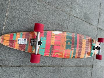 Longboard, bijna niet gebruikt beschikbaar voor biedingen
