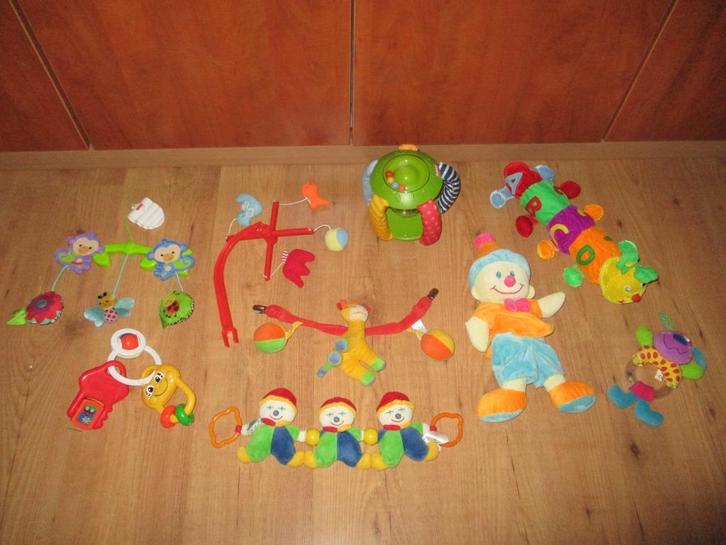 speelgoed hanger  clown worm beer bal enz, Kinderen en Baby's, Speelgoed | Knuffels en Pluche, Gebruikt, Beer, Ophalen