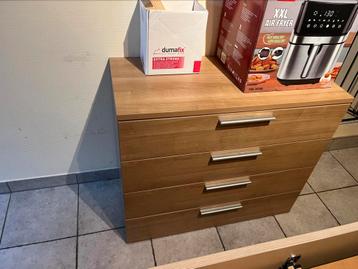Commode beschikbaar voor biedingen