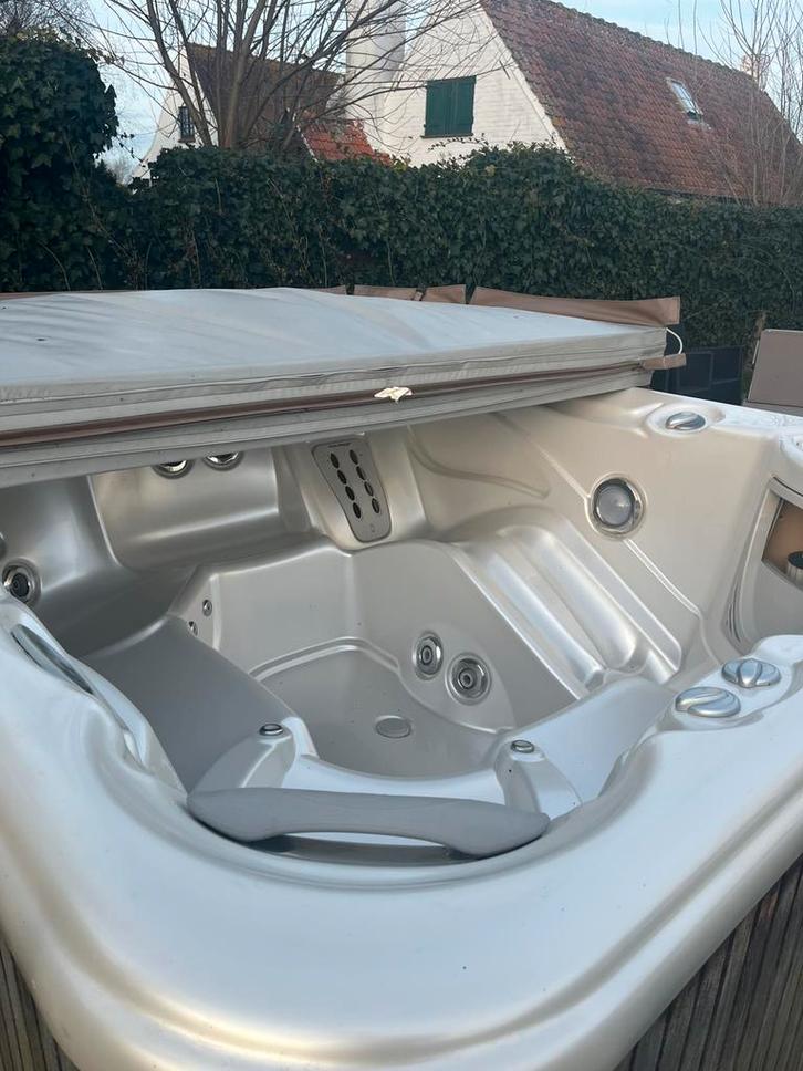 Hotspring Portable Spas, Tuin en Terras, Bubbelbaden en Hottubs, Gebruikt, Vast, Filter, Pomp, Trap, Ophalen