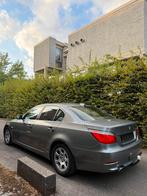 BMW 520d EURO 5 - 195.000KM - 1 EIG - DEALER OHB - GARANTIE, Auto's, BMW, Leder, Bedrijf, Grijs, Parkeersensor